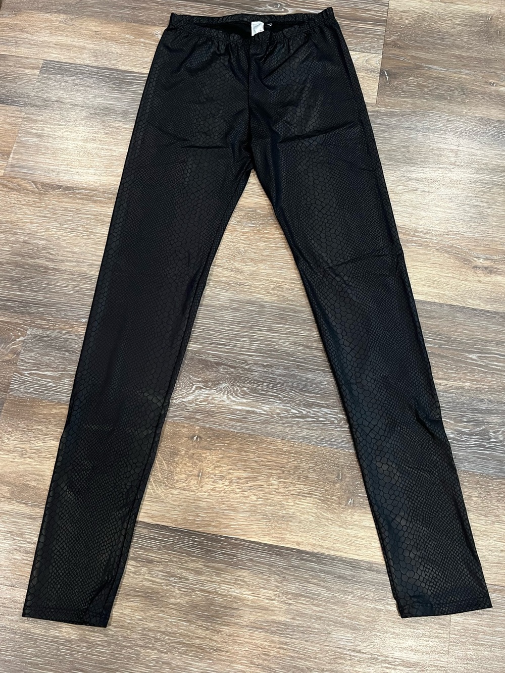 Cherish Black Textured High-Waist Leggings